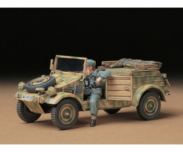 1:35 WWII Pkw.K1 Kübelwagen Typ82 (1)