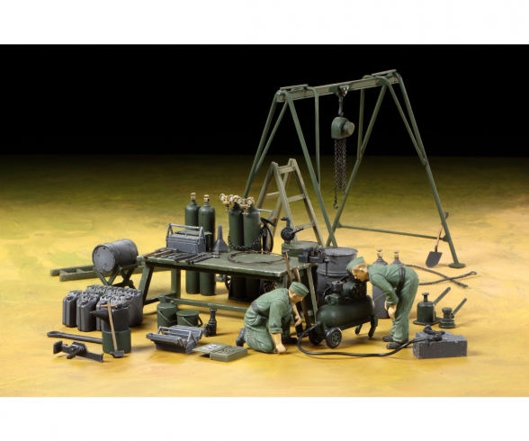 1:35 German Field Team/Eqpt.(2) 1:35 German Field Team/Eqpt.(2)