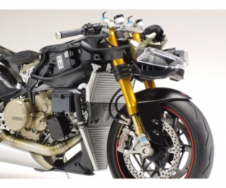Tamiya 1:12  Ducati 1199 Panigale S Tricholore Motorcycle Scale Model F/S JAPAN 